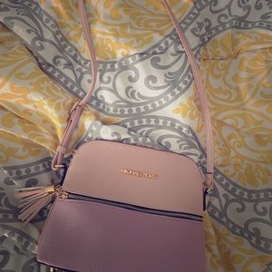 Micheal Kors Crossbody Bag
